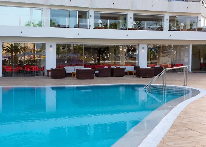 Playa de las Americas (Tenerife) hotels near Siam Mall