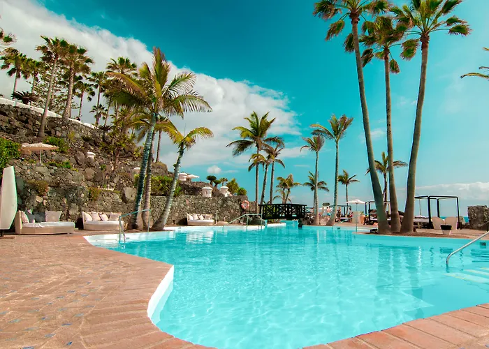 Costa Adeje (Tenerife) Pet Friendly Lodging and Hotels near Siam Park