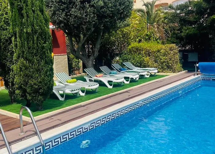 Villa With Private Pool And Beautiful Garden Los Cristianos 