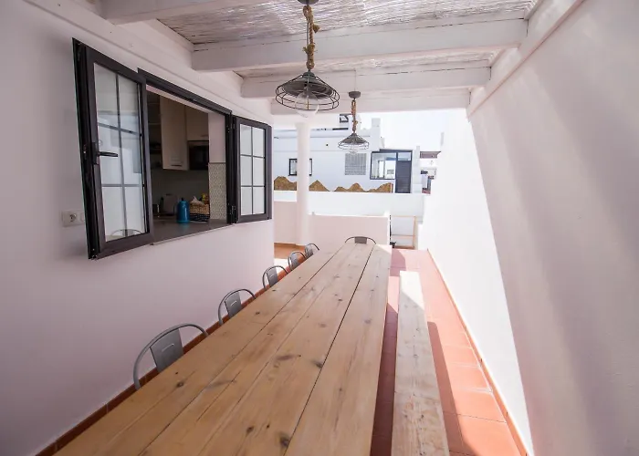 Pet friendly Surfers Retreat (Adults Only) Hostel Corralejo