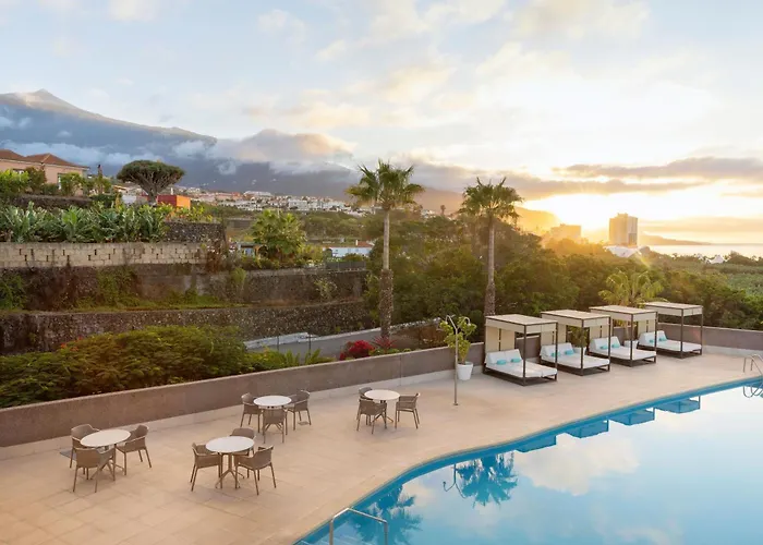 Puerto de la Cruz (Tenerife) Hotels with Tennis Court
