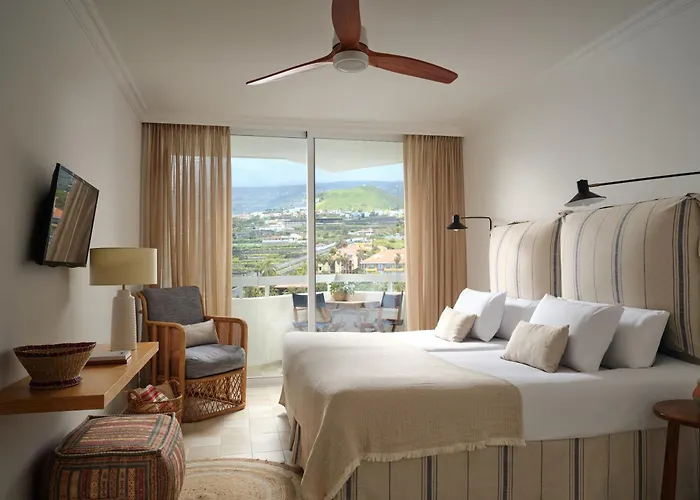 Puerto de la Cruz (Tenerife) Hotels With Pool