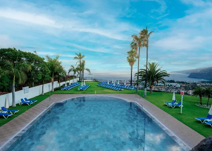 Puerto de la Cruz (Tenerife) hotels near Plaza Charco