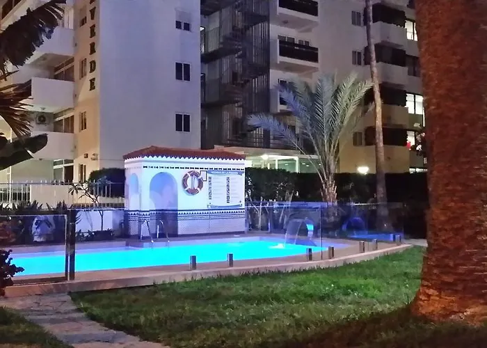 Playa del Ingles (Gran Canaria) hotels near Aqualand Maspalomas