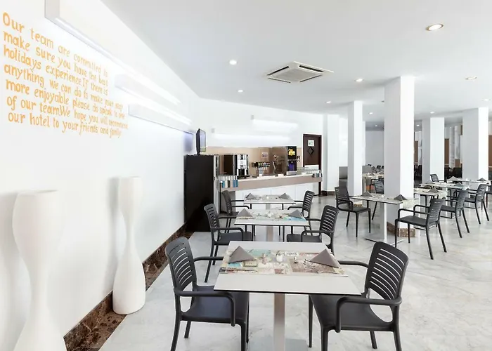 Costa Adeje (Tenerife) hotels near Aqualand