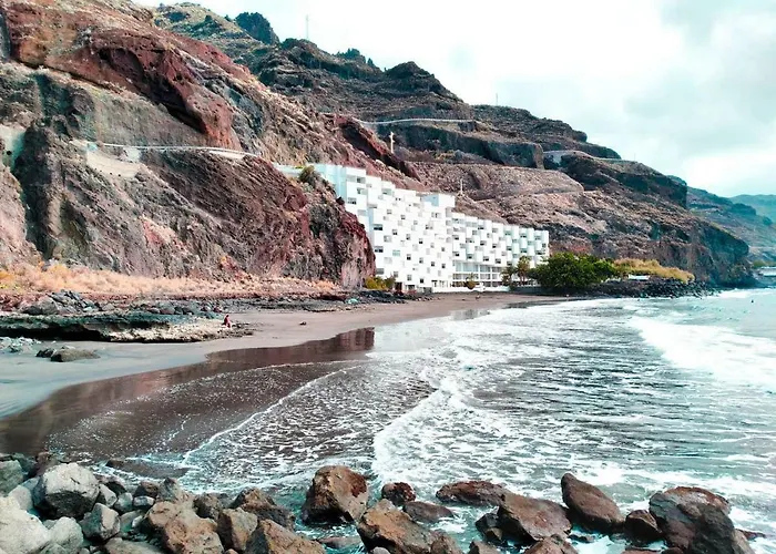 Steps To The Beach!!! Santa Cruz de Tenerife