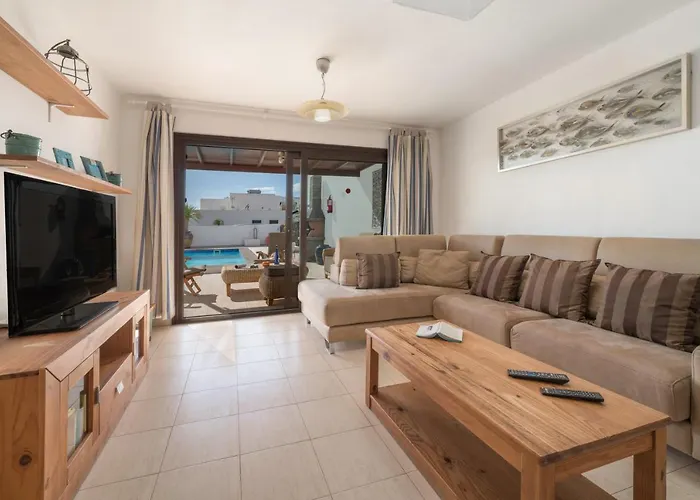 Puerto del Carmen (Lanzarote) Family villas